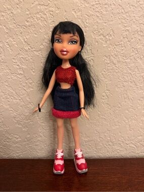 Vintage Bratz Jade “Kool Kat” Doll With Original Outfit Accessories 2001 MGA